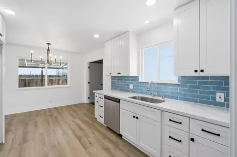 Kitchen - 505 W Pico Ave, Clovis, CA 93612 photo 3 of 3