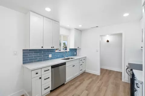 Entry Way - 505 W Pico Ave, Clovis, CA 93612 photo 1 of 1