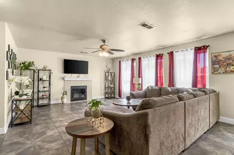 Living - 1050 Monterey St, Madera, CA 93637 photo 1 of 2