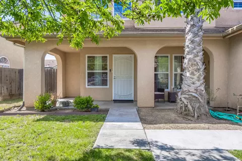Exterior - 1050 Monterey St, Madera, CA 93637 photo 3 of 7