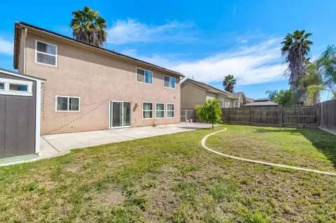 Exterior - 1050 Monterey St, Madera, CA 93637 photo 7 of 7