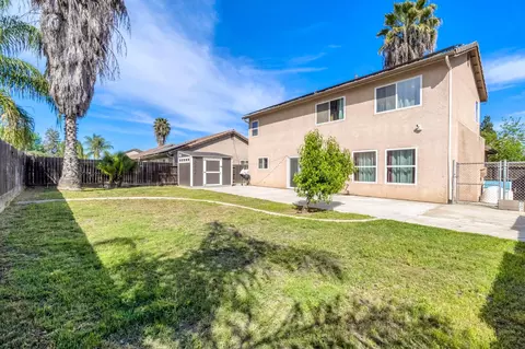 Exterior - 1050 Monterey St, Madera, CA 93637 photo 6 of 7