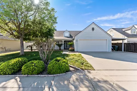 22 N Bliss, Clovis, CA 93611