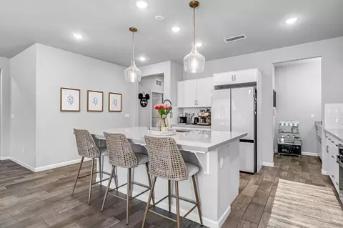 Kitchen - 968 Pinnacle Dr W, Madera, CA 93636 photo 3 of 5