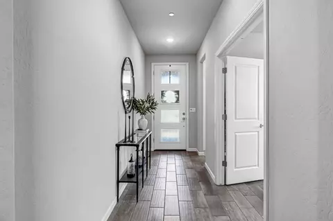 Entry Way - 968 Pinnacle Dr W, Madera, CA 93636 photo 1 of 2