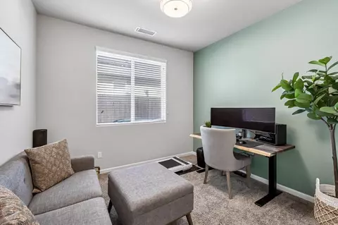 Other - 968 Pinnacle Dr W, Madera, CA 93636 photo 5 of 9