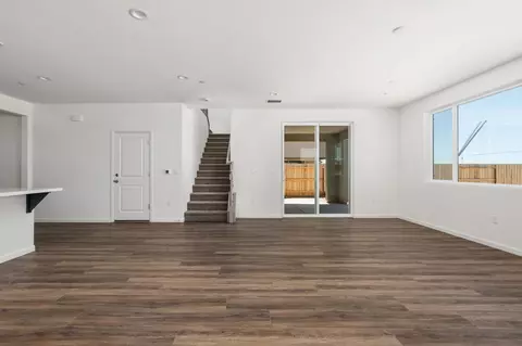 Living - 1258 Talus Way S, Madera, CA 93636 photo 2 of 7