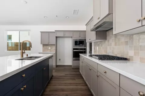 Kitchen - 1258 Talus Way S, Madera, CA 93636 photo 1 of 5