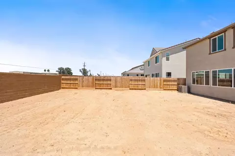 Exterior - 1258 Talus Way S, Madera, CA 93636 photo 6 of 9