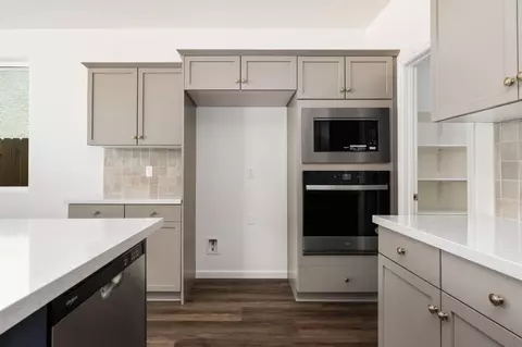 Kitchen - 1258 Talus Way S, Madera, CA 93636 photo 5 of 5
