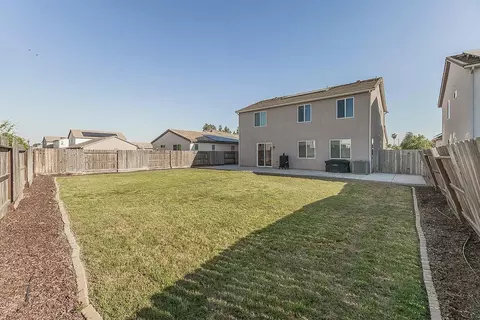 Exterior - 3883 Keats, Clovis, CA 93619 photo 6 of 12