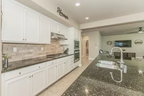 Kitchen - 3883 Keats, Clovis, CA 93619 photo 4 of 7