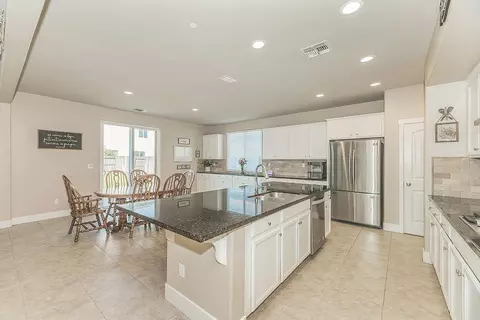 Kitchen - 3883 Keats, Clovis, CA 93619 photo 3 of 7