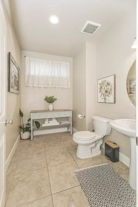 Bath - 3883 Keats, Clovis, CA 93619 photo 2 of 7