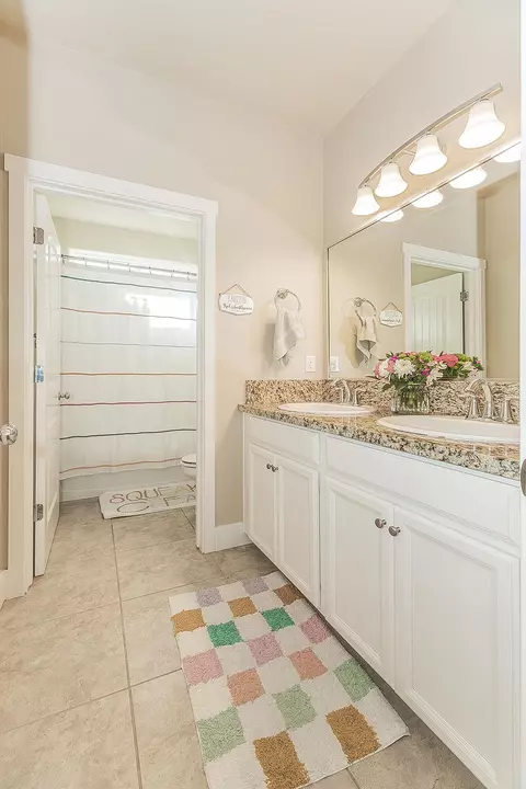 Bath - 3883 Keats, Clovis, CA 93619 photo 7 of 7