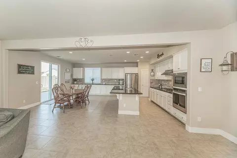Entry Way - 3883 Keats, Clovis, CA 93619 photo 2 of 6
