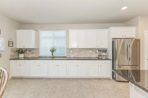 Kitchen - 3883 Keats, Clovis, CA 93619 photo 6 of 7