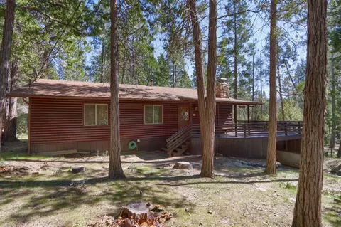 2628 W Bruce, Wawona, CA 95389