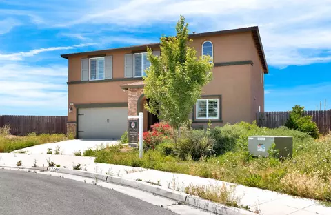 1382 Shoreline Dr, Madera, CA 93637