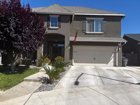 1614 N Barcus Ave, Fresno, CA 93722
