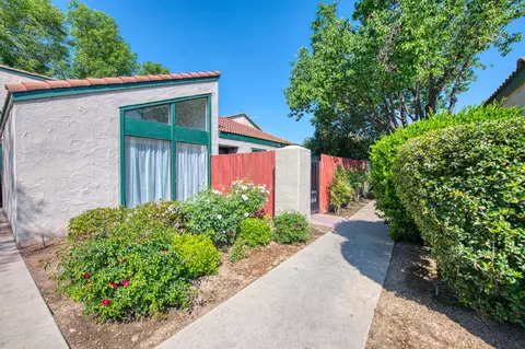 5965 E Shields Ave #127, Fresno, CA 93727