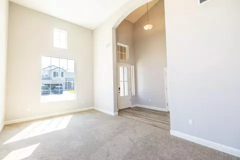 Living - 4103 Keats Ave, Clovis, CA 93619 photo 4 of 6