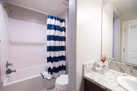 Bath - 4103 Keats Ave, Clovis, CA 93619 photo 3 of 11