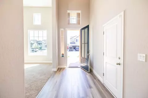 Entry Way - 4103 Keats Ave, Clovis, CA 93619 photo 2 of 11