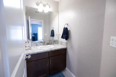 Bath - 4103 Keats Ave, Clovis, CA 93619 photo 2 of 11