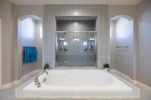 Bath - 4103 Keats Ave, Clovis, CA 93619 photo 6 of 11