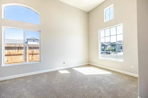 Living - 4103 Keats Ave, Clovis, CA 93619 photo 1 of 6