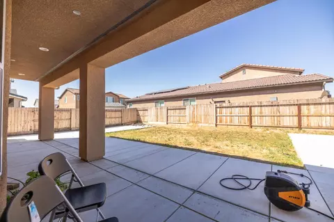 Exterior - 4103 Keats Ave, Clovis, CA 93619 photo 7 of 12