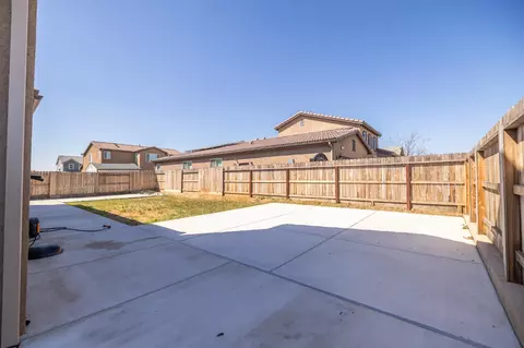Exterior - 4103 Keats Ave, Clovis, CA 93619 photo 8 of 12