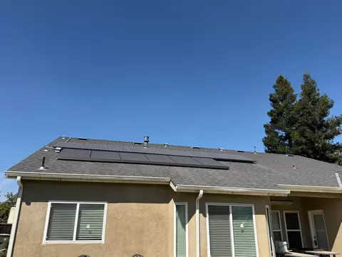 Exterior - 548 W Serena Ave, Clovis, CA 93619 photo 7 of 17