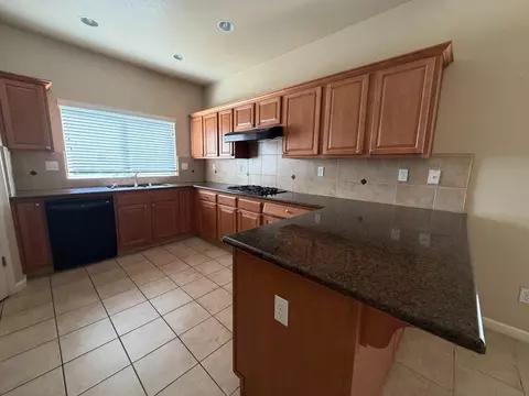 Kitchen - 548 W Serena Ave, Clovis, CA 93619 photo 2 of 5
