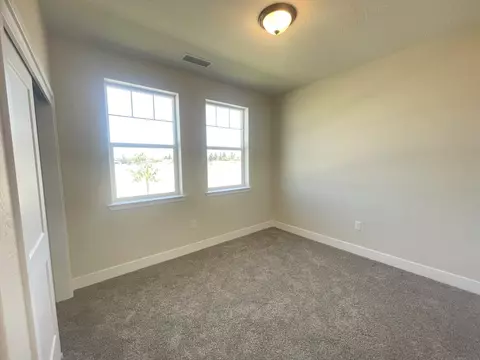 Bedroom - 16209 W Sunset Ave, Kerman, CA 93630 photo 3 of 3