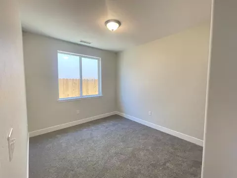 Bedroom - 16209 W Sunset Ave, Kerman, CA 93630 photo 2 of 3
