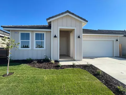 16191 W Sunset Ave, Kerman, CA 93630