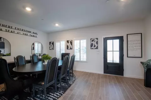 Dining - 1280 Bloom Ave, Clovis, CA 93619 photo 1 of 1
