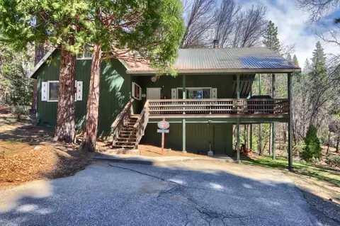 2701 Spelt Rd, Wawona, CA 95389