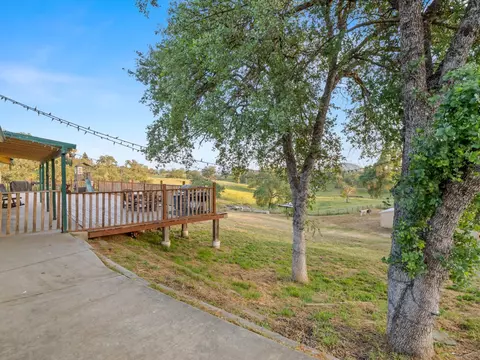 Exterior - 22452 Goldrush Ln, Clovis, CA 93619 photo 6 of 7