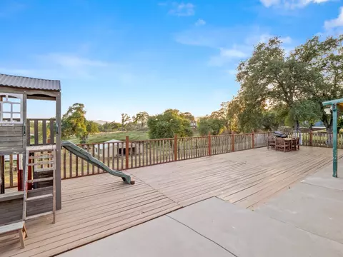 Exterior - 22452 Goldrush Ln, Clovis, CA 93619 photo 5 of 7