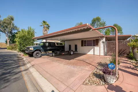 9360 N Blackstone #265, Fresno, CA 93720