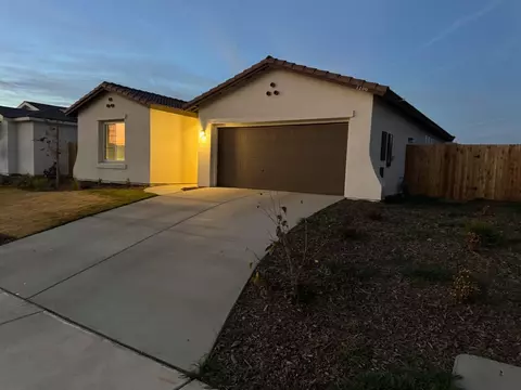 1100 Droitwich Spa, Bakersfield, CA 93307