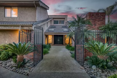 2788 W Bluff Ave, Fresno, CA 93711
