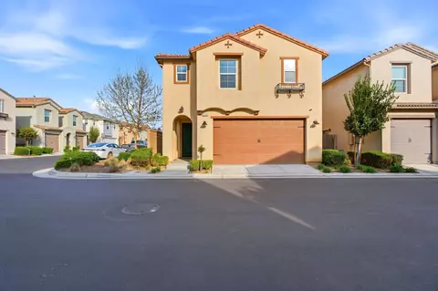 Exterior - 1515 Zenith, Clovis, CA 93619 photo 2 of 7
