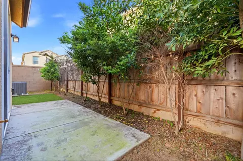 Exterior - 1515 Zenith, Clovis, CA 93619 photo 5 of 7