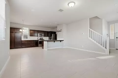 Living - 1515 Zenith, Clovis, CA 93619 photo 2 of 4