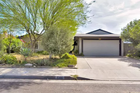 546 W Swift Ave, Clovis, CA 93612
