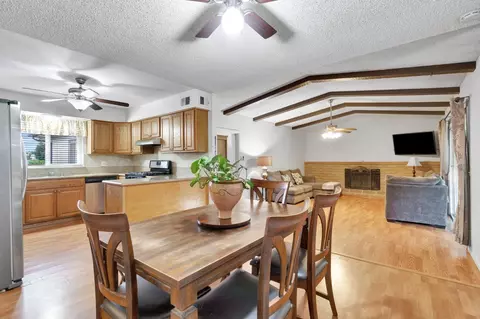Dining - 1488 Whittier Ave, Clovis, CA 93611 photo 2 of 3